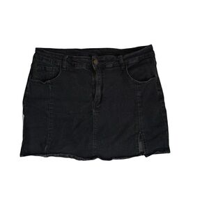 Stylish Black Denim Mini Skirt